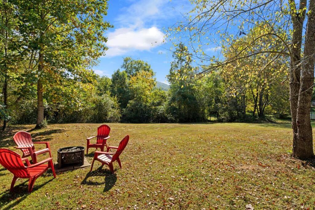 Dream Weaver Cabin Villa Candler ภายนอก รูปภาพ